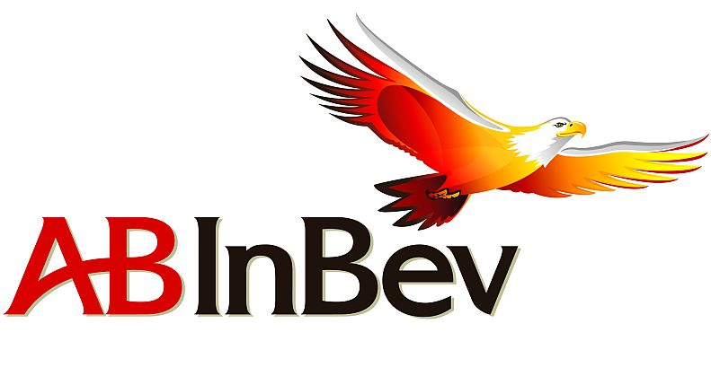 Логотип AB InBev с текстом «AB InBev» и стилизованным красно-оранжево-желтым орлом, парящим над буквами, разработанный совместно с Soldis.