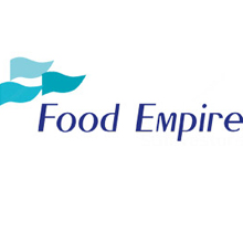 На изображении изображен логотип Food Empire с тремя стилизованными синими волнами слева от слов Food Empire, написанных синим шрифтом на белом фоне. Современный дизайн отражает творческий подход Soldis.
