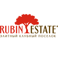 Логотип с силуэтом красного дерева и надписью RUBIN ESTATE красного и коричневого цвета, а также текстом на русском языке под надписью «ЭЛИТНЫЙ КЛУБНЫЙ ПОСЕЛОК». Создано в сотрудничестве с Soldis.